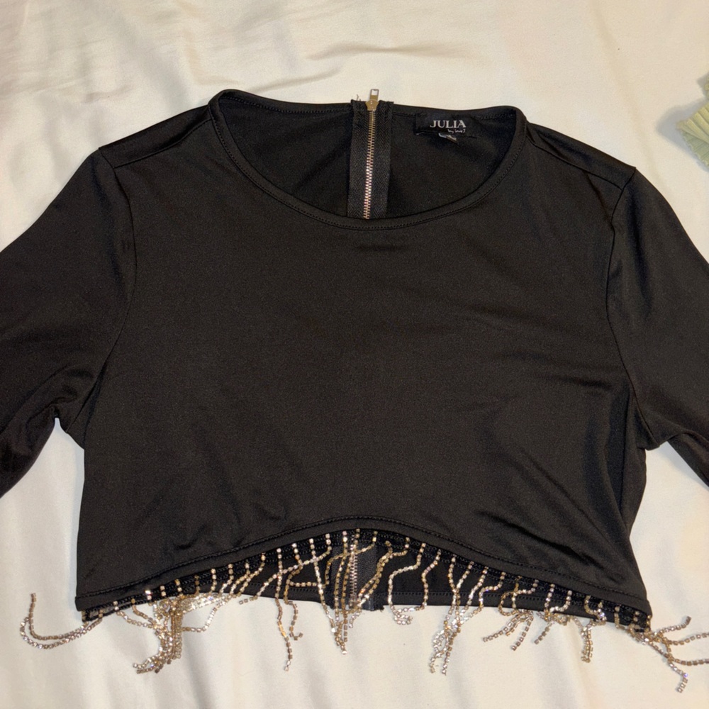 Fun and flirty zip up top!